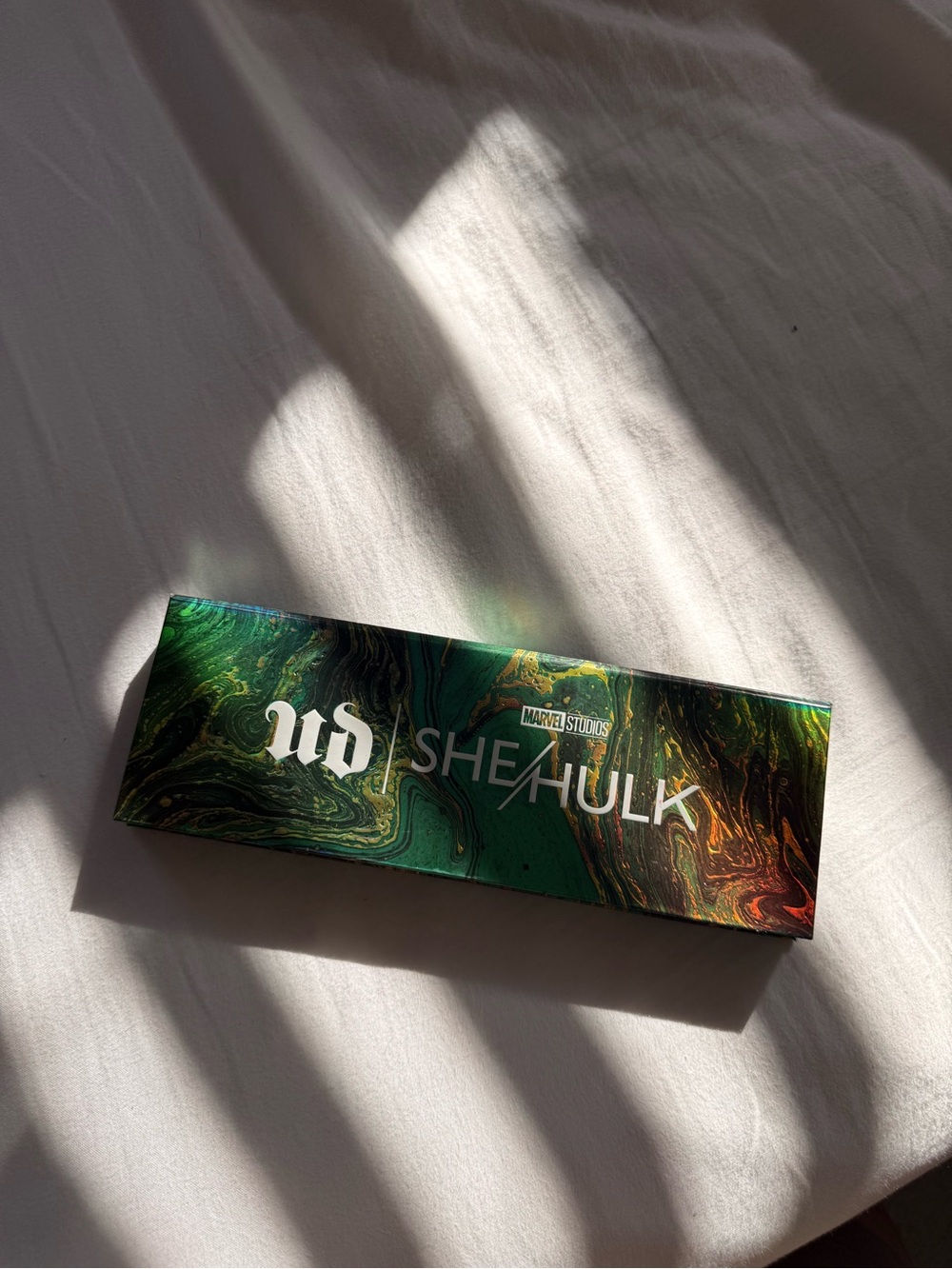 Urban Decay She-Hulk Marble Eyeshadow Palette — Green & Gold Swirl